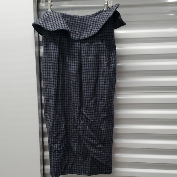 Black and Navy Midi Pencil Skirt with Ruffled Ruched Design